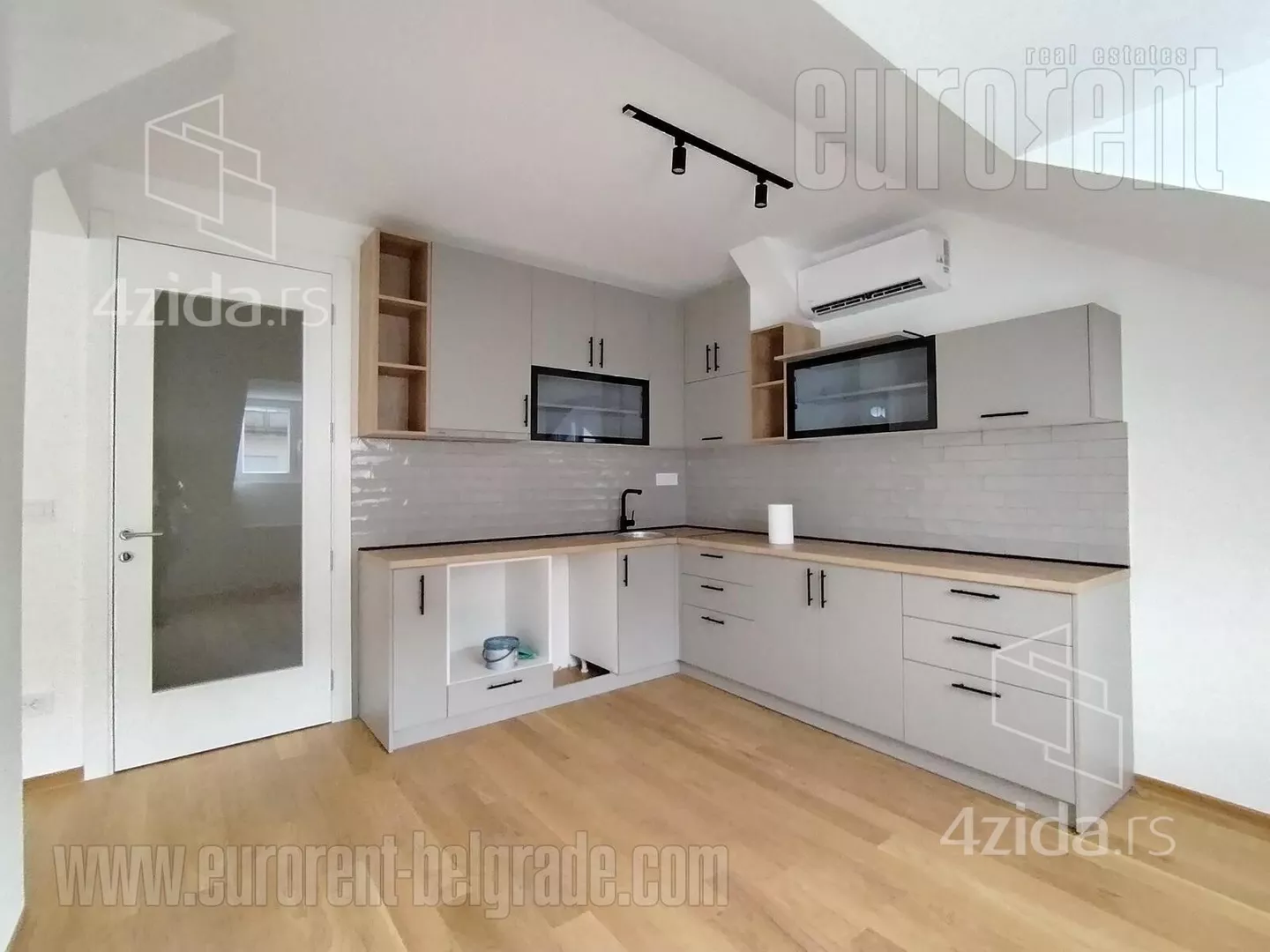 Petosoban stan | 4zida