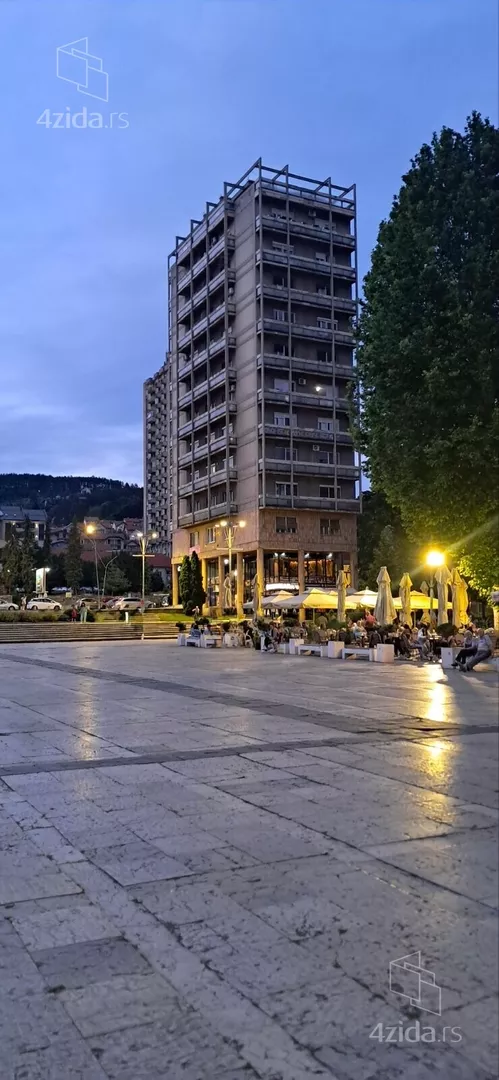 Četvorosoban stan | 4zida