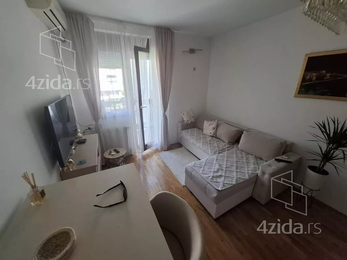 Garsonjera | 4zida
