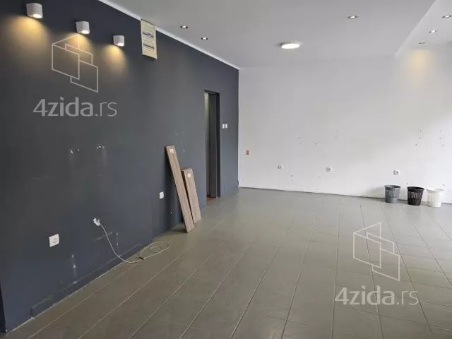 Lokal | 4zida