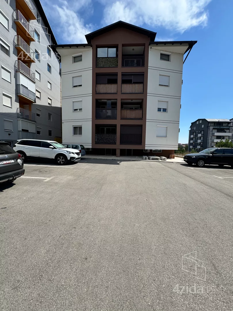 Četvorosoban stan | 4zida