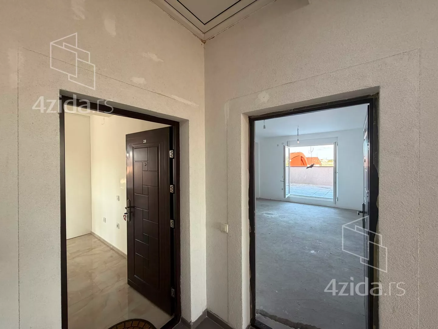 Troiposoban stan | 4zida