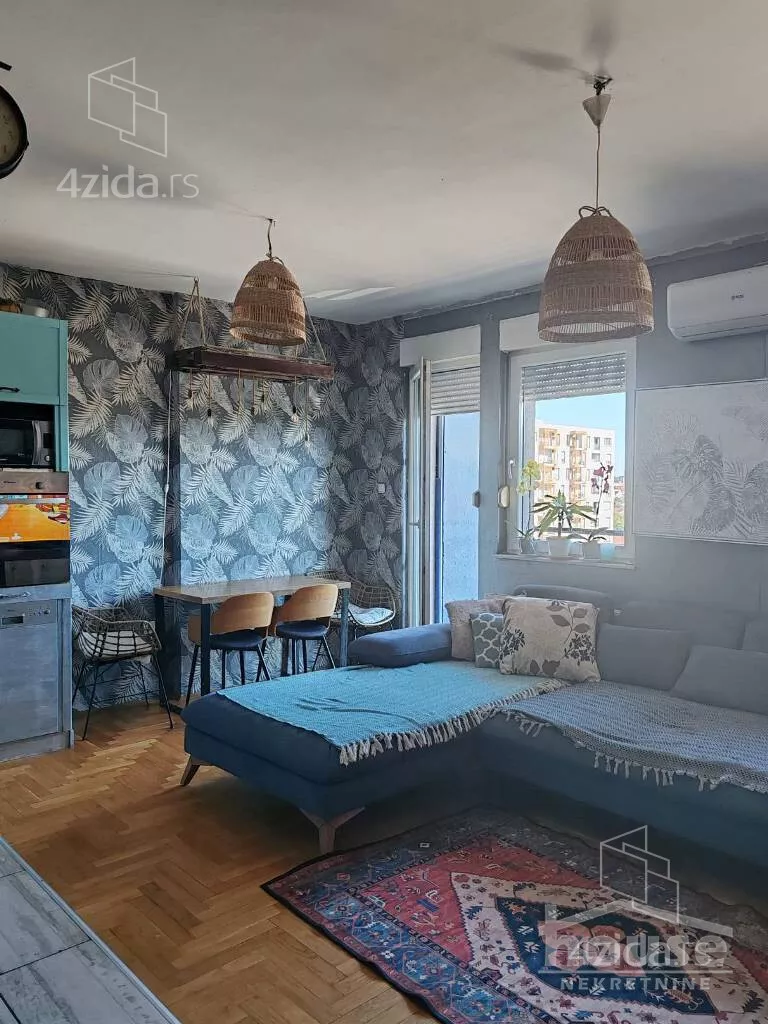 Troiposoban stan | 4zida