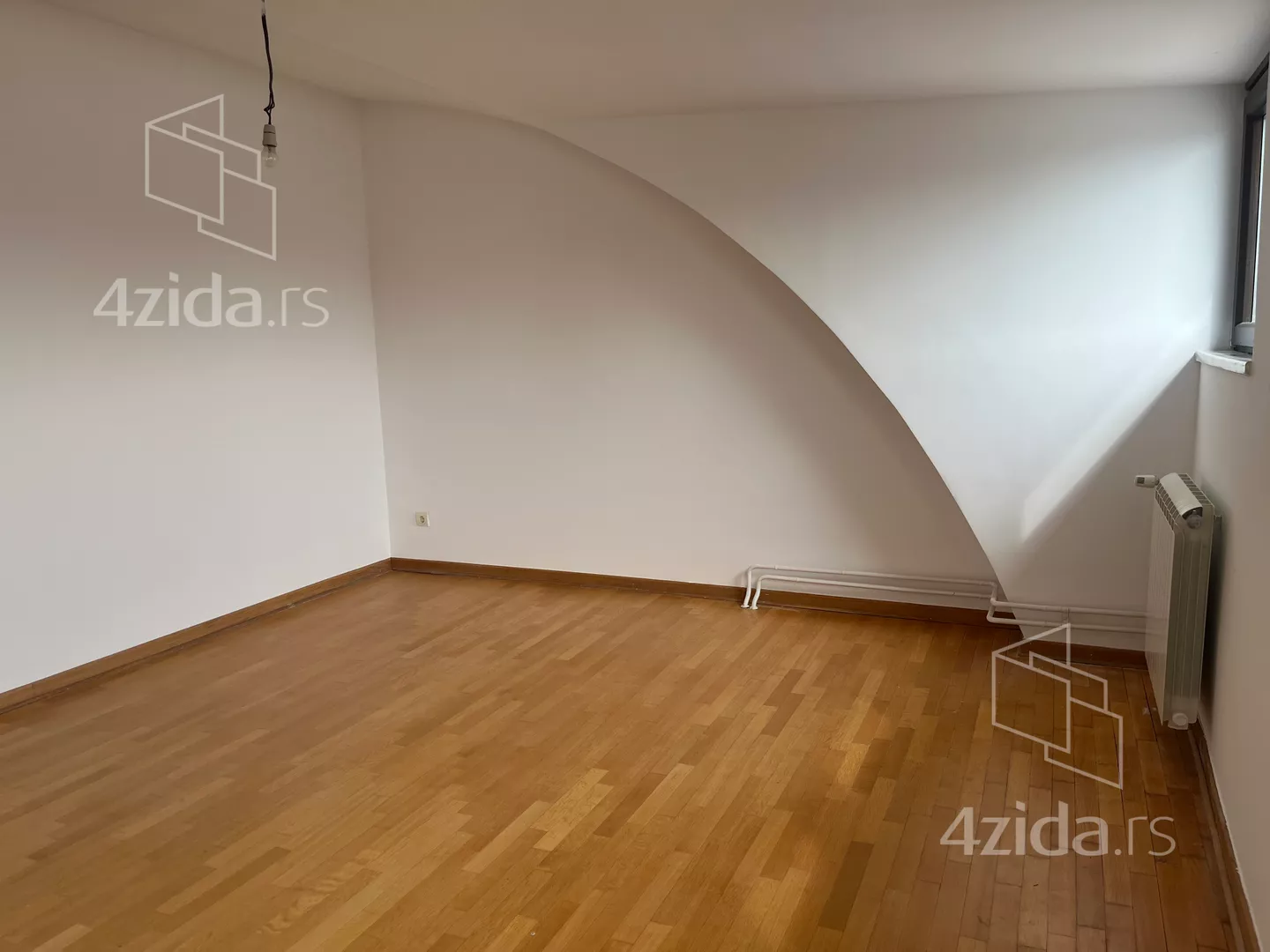 Petosoban stan | 4zida