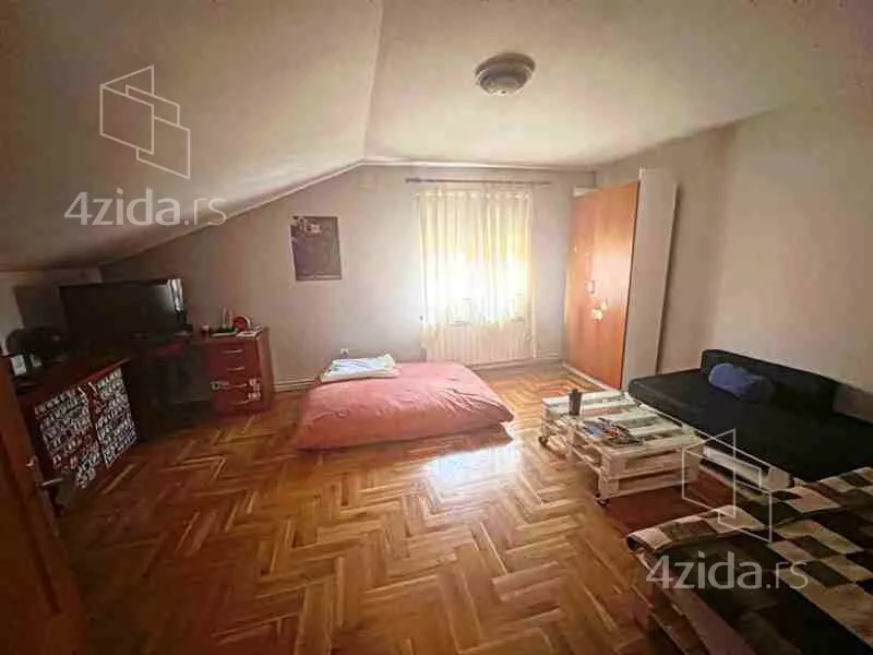 Kuća | 4zida