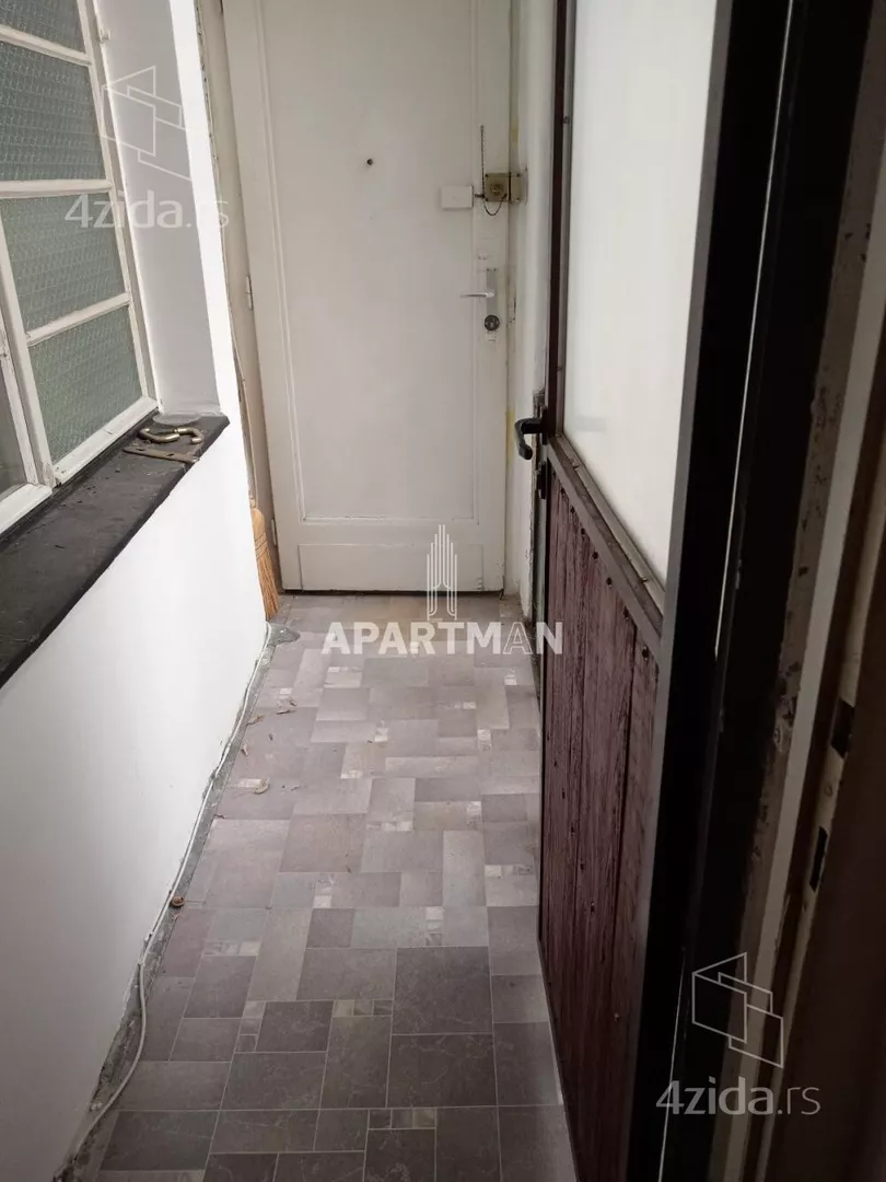Četvoroiposoban stan | 4zida