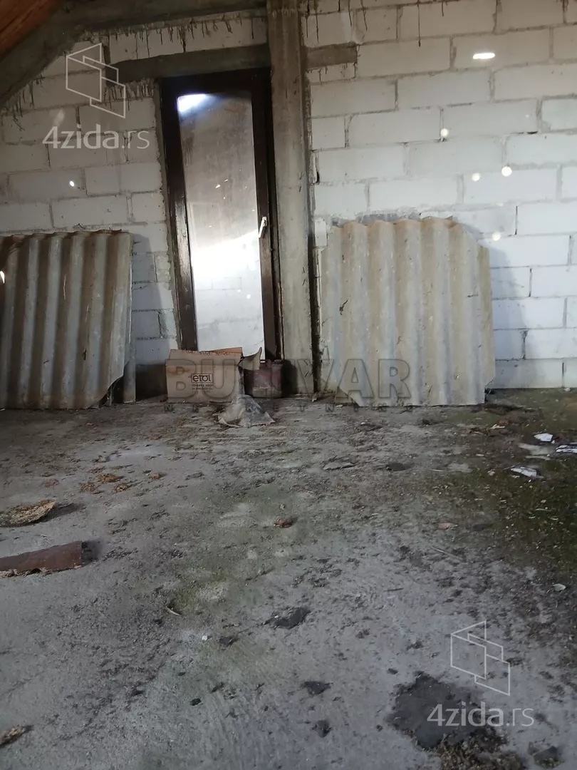 Lokal | 4zida