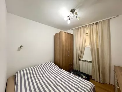 Crveni Krst Vračar | 4zida.rs