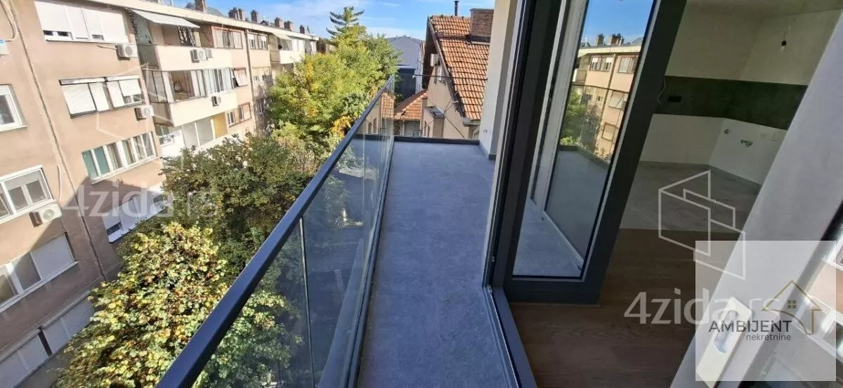 Troiposoban stan | 4zida