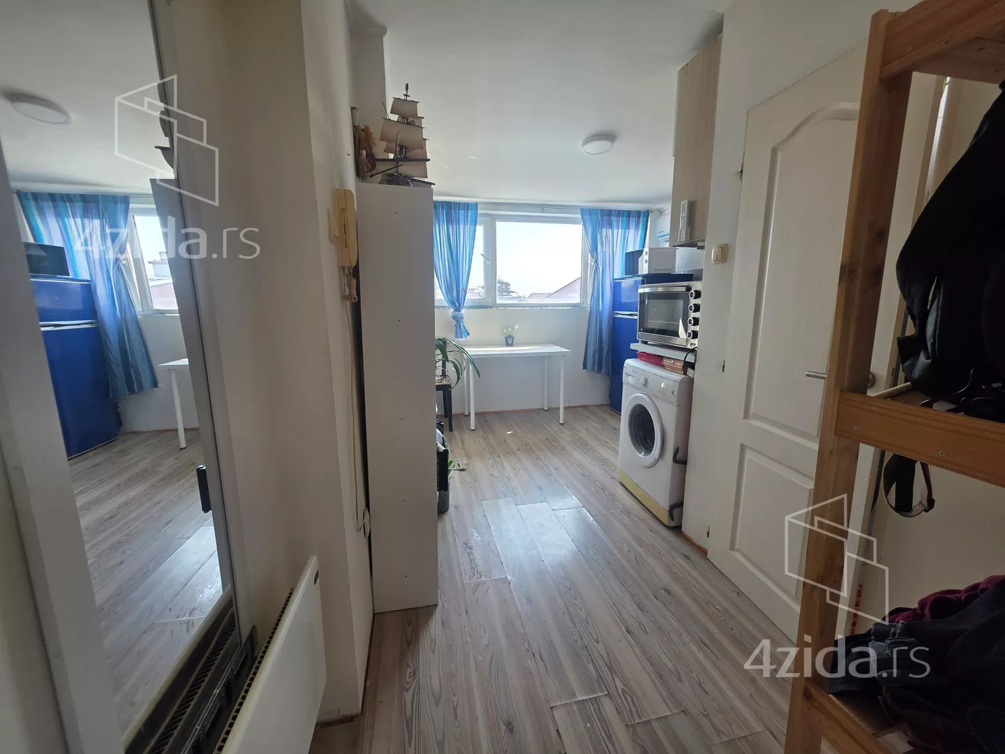 Jednoiposoban stan | 4zida