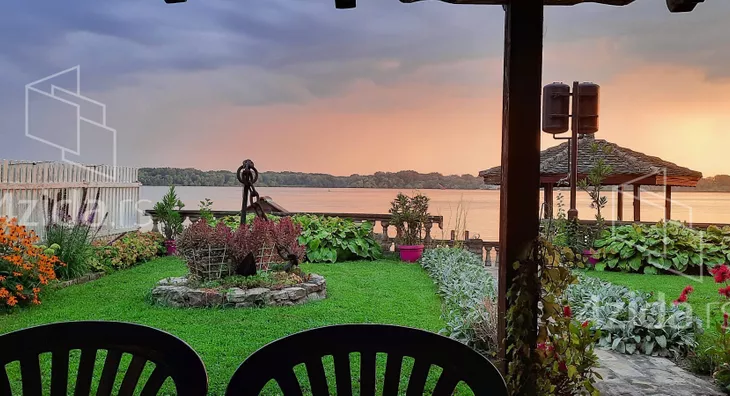 Turistički objekat | 4zida