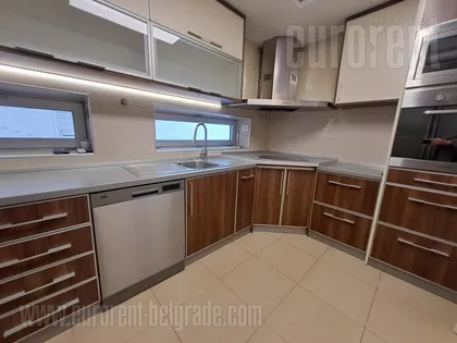 DEDINJE | 4zida.rs
