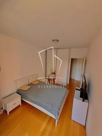 Omladinskih brigada | 4zida.rs