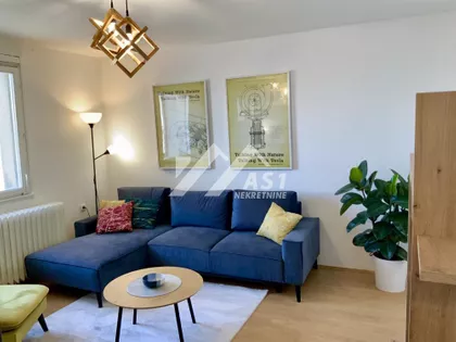 Šekspirova | 4zida.rs