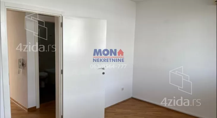 Šestosoban stan | 4zida