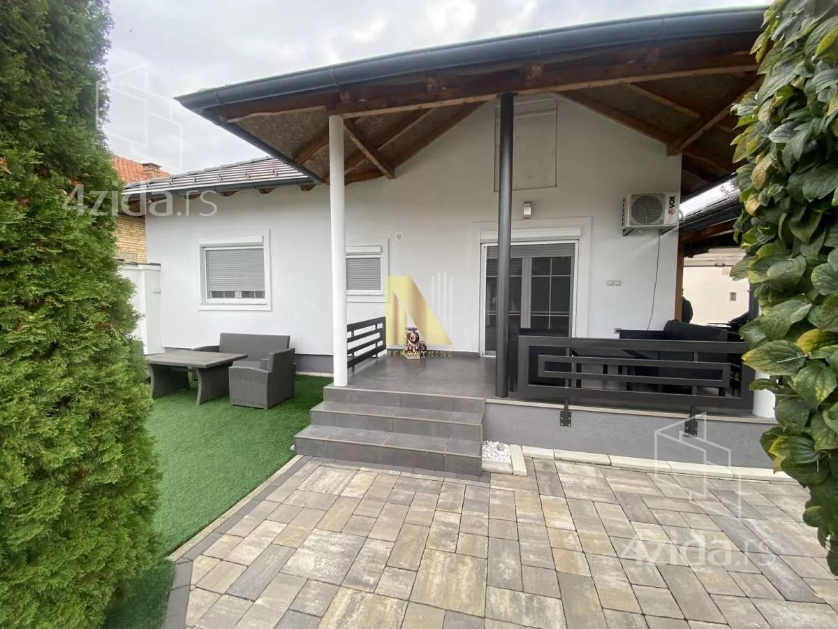 Kuća | 4zida
