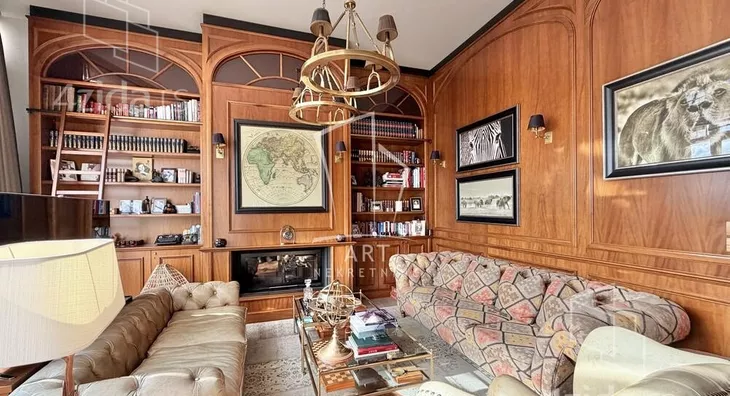 Šestoiposoban stan | 4zida