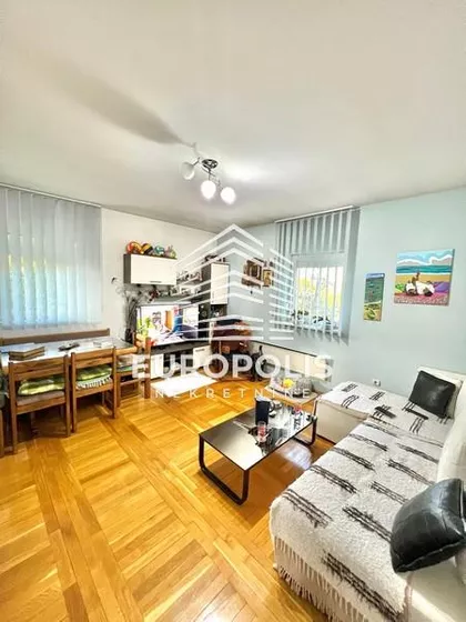 Kneževac, Rakovica opština, Beograd | 4zida.rs