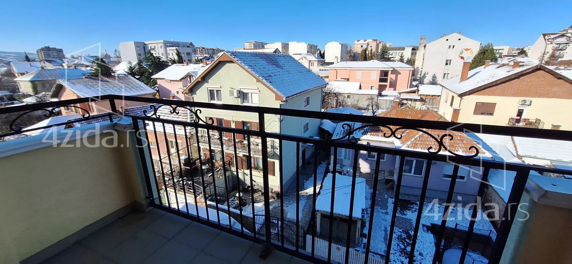 Jednoiposoban stan | 4zida