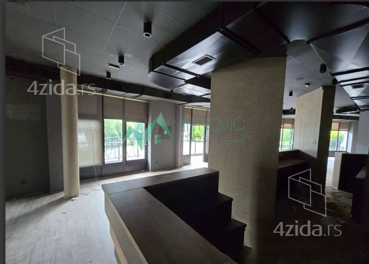 Poslovni prostor | 4zida