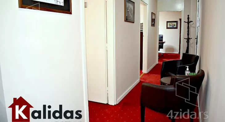 Troiposoban stan | 4zida