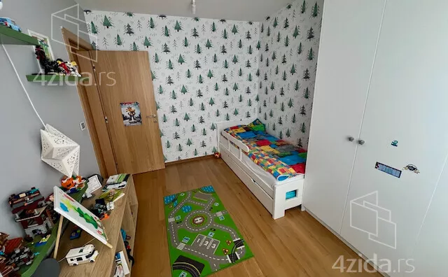 Troiposoban stan | 4zida