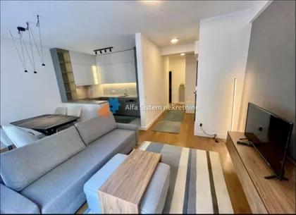 Crveni Krst Vračar | 4zida.rs