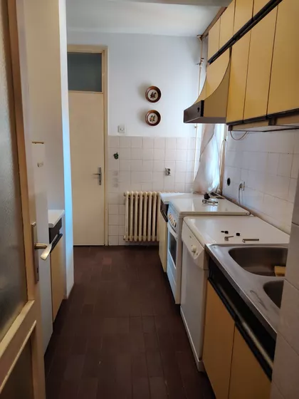 Braće Spasojevića 9 | 4zida.rs