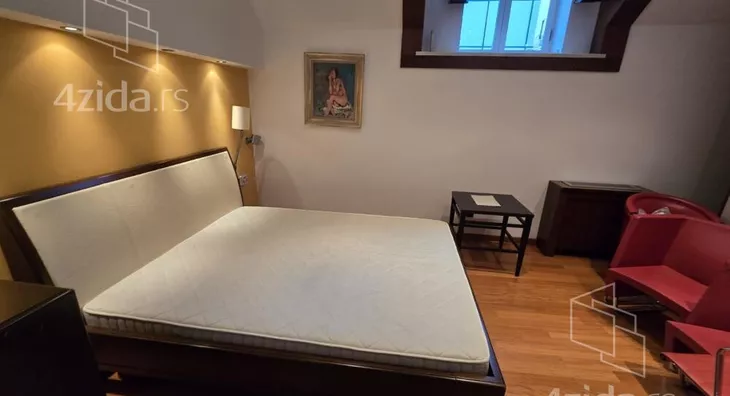 Šestosoban stan | 4zida