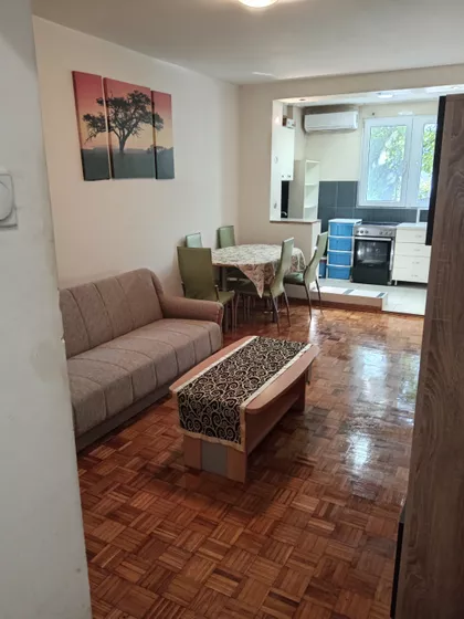 Burgerovih 31 | 4zida.rs