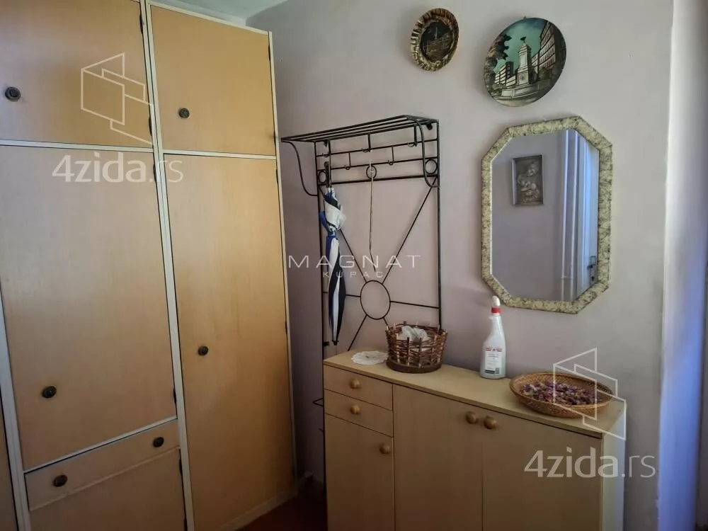 Četvoroiposoban stan | 4zida