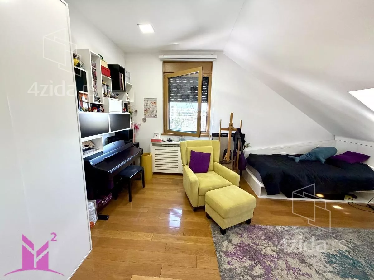 Sedmosoban stan | 4zida