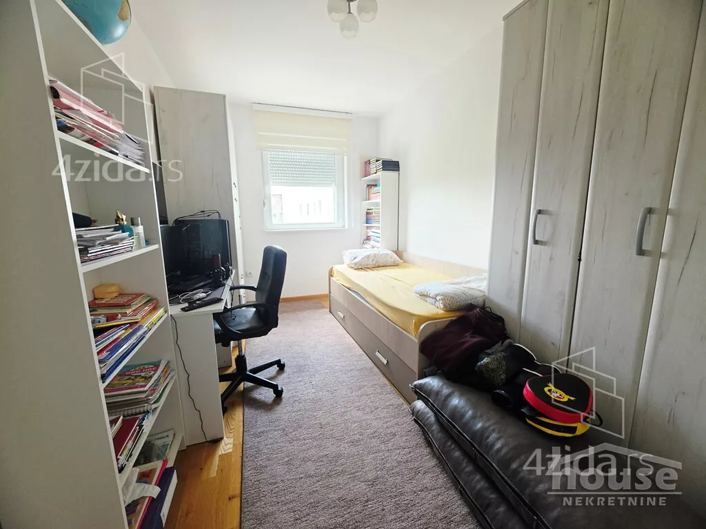 Troiposoban stan | 4zida