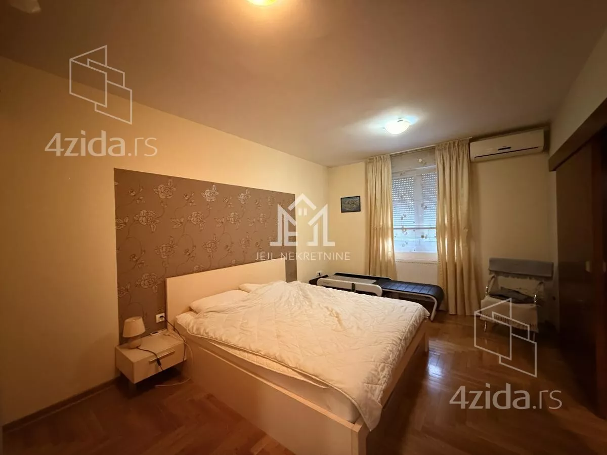 Petosoban stan | 4zida