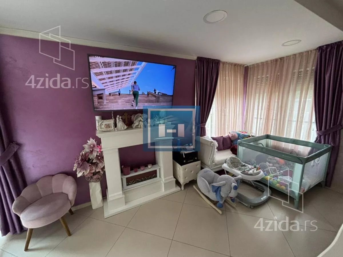 Petosoban stan | 4zida