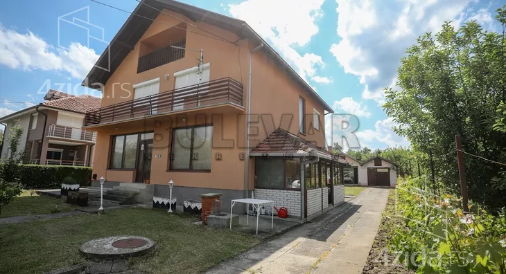 3-etažna kuća | 4zida