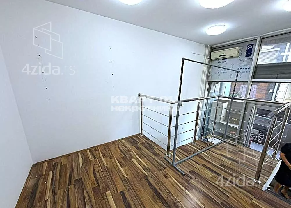 Lokal | 4zida