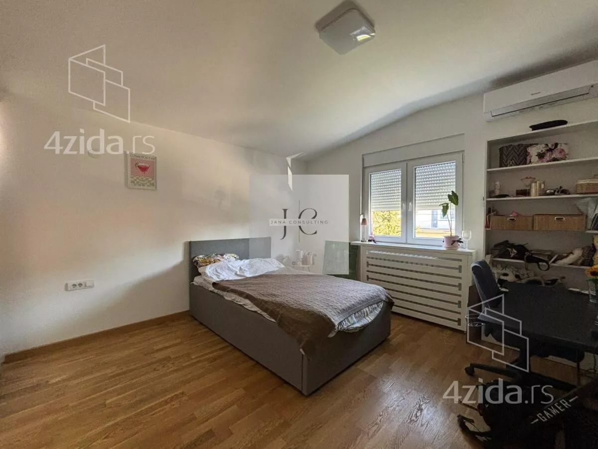 Petosoban stan | 4zida