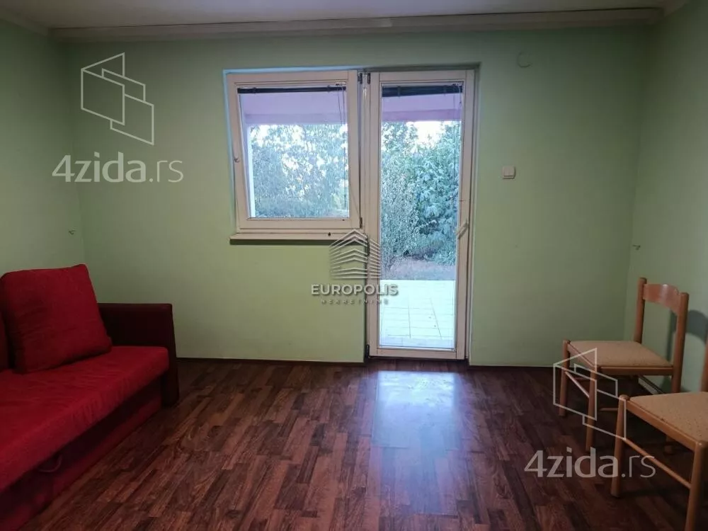 Petoiposoban stan | 4zida