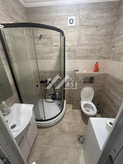 Milana Kerca | 4zida.rs