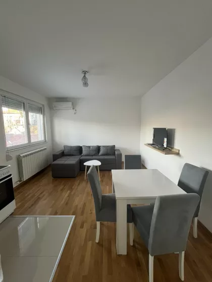 Kosare Cvetković | 4zida.rs