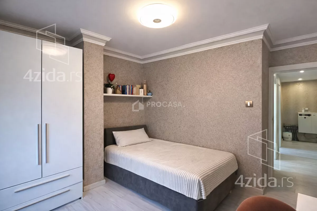 Troiposoban stan | 4zida