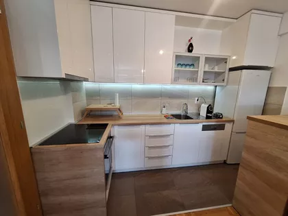 Trg Kosturnica | 4zida.rs