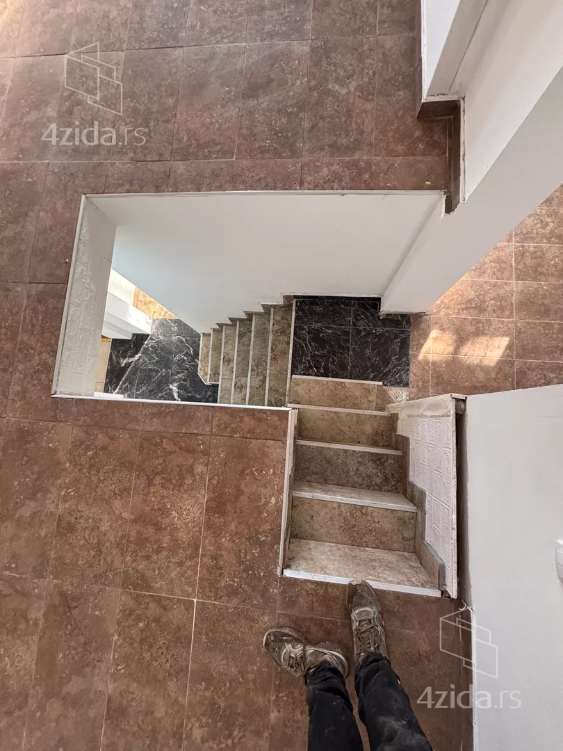 3-etažna kuća | 4zida