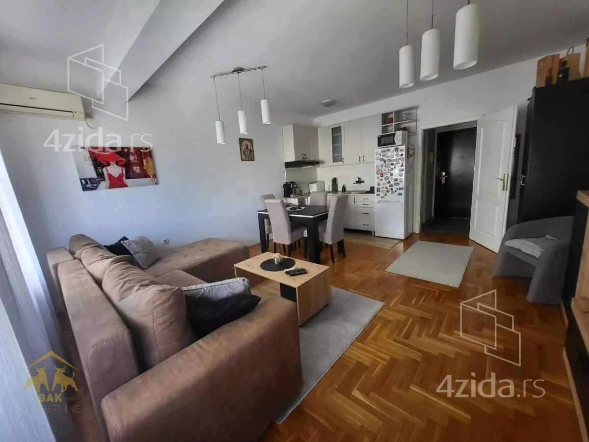 Garsonjera | 4zida