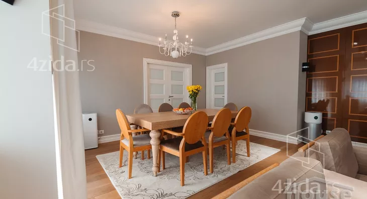 Šestosoban stan | 4zida