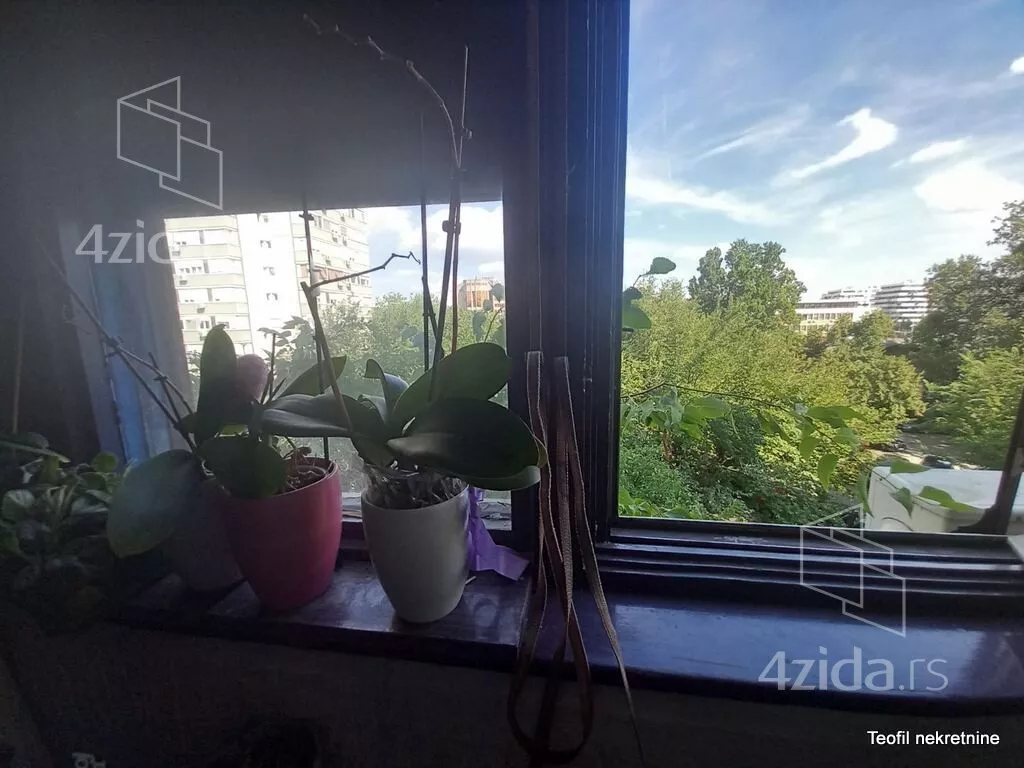 Troiposoban stan | 4zida