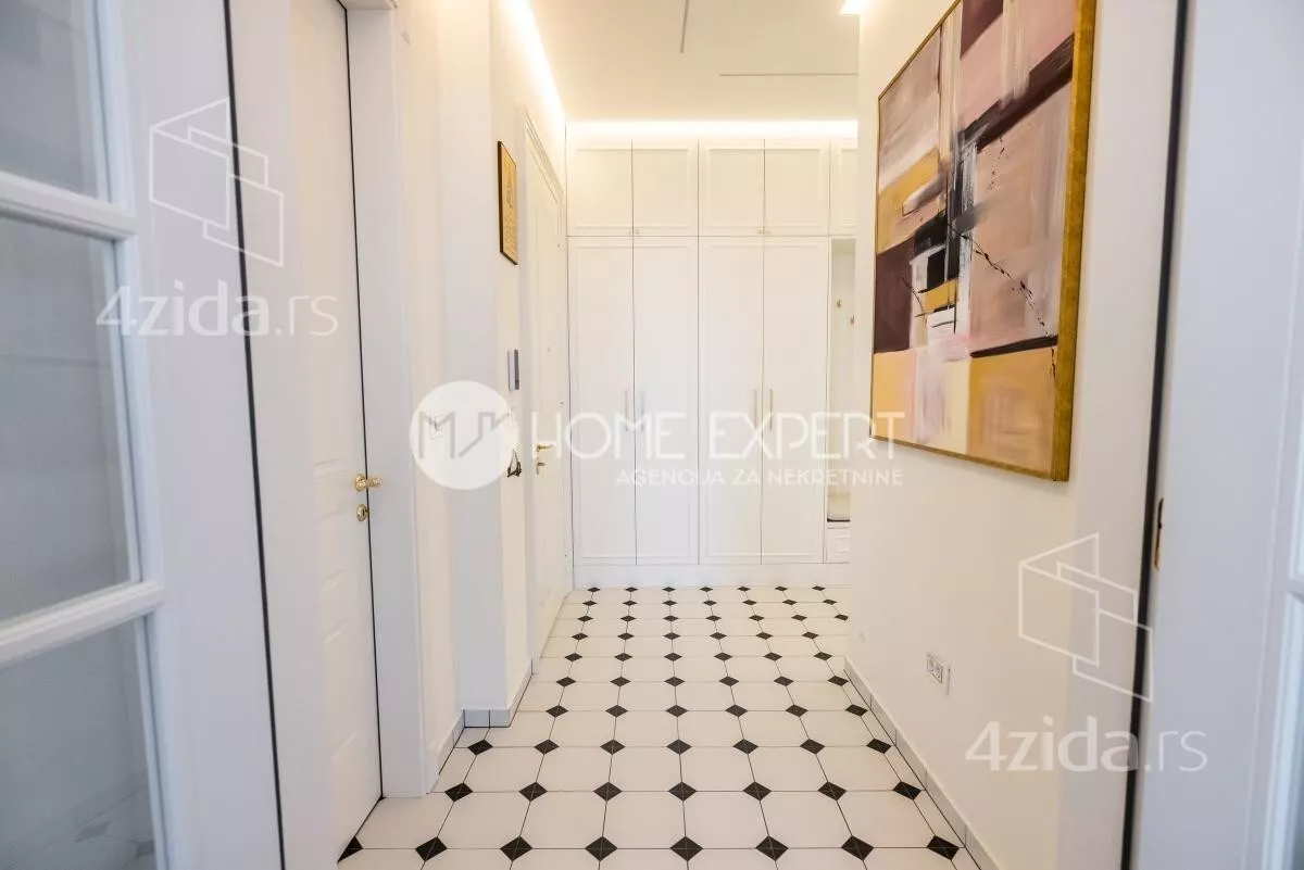 Petosoban stan | 4zida