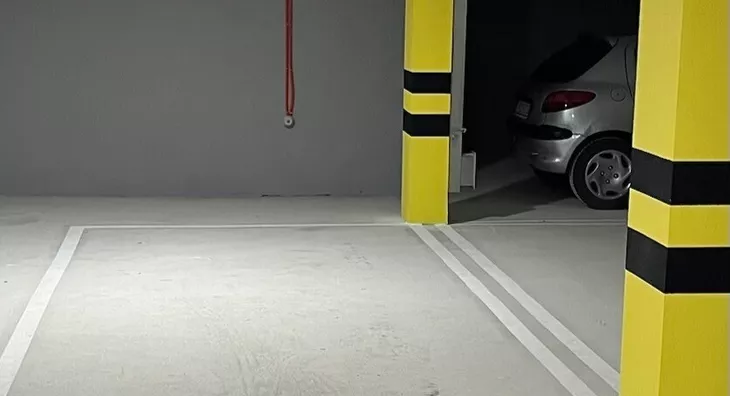 Parking | 4zida