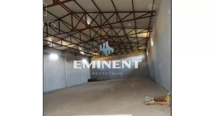 Poslovna zgrada | 4zida